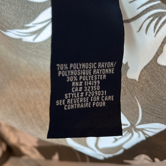 Quicksilver button down, s/s - Picture 4 of 4